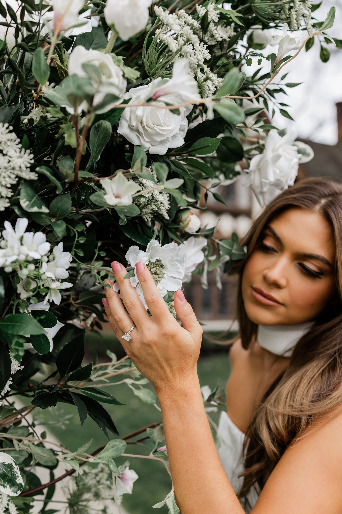 The Angeline Floral Pillars