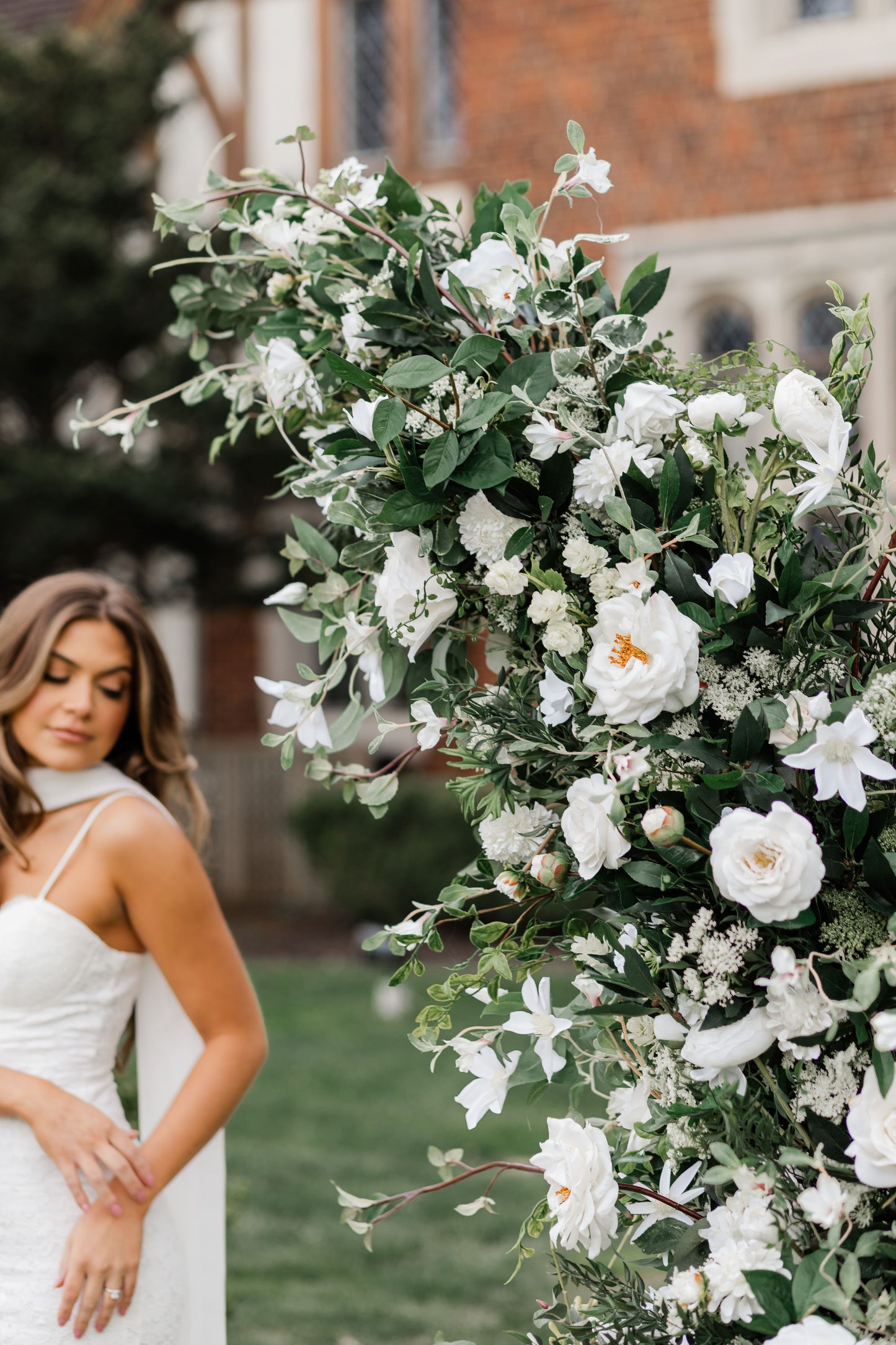 The Angeline Floral Pillars